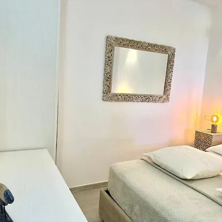 Апартаменты Domus Claudia With Sea View Симиус
