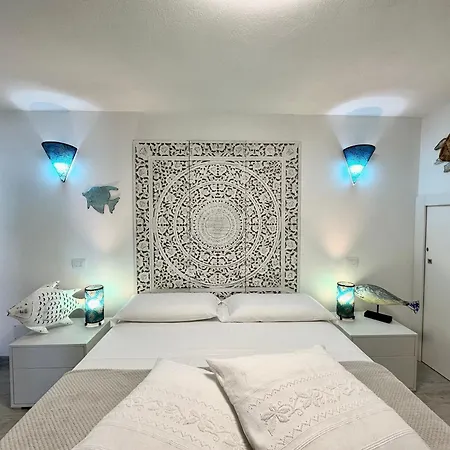 Апартаменты Domus Claudia With Sea View