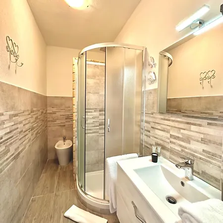 Domus Claudia With Sea View Симиус