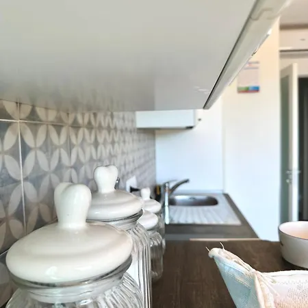 Domus Claudia With Sea View Διαμέρισμα